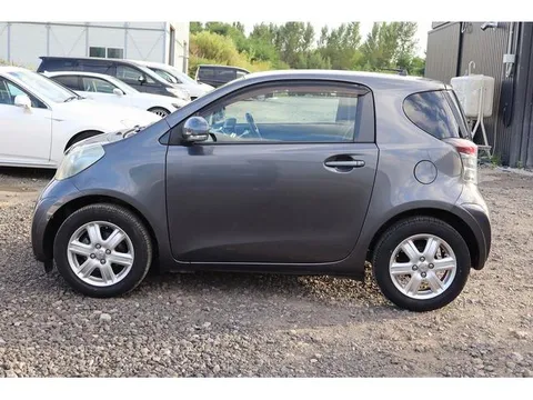 Toyota iQ