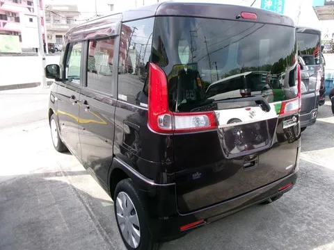 Suzuki Spacia