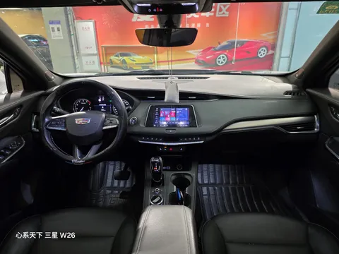 Cadillac XT4