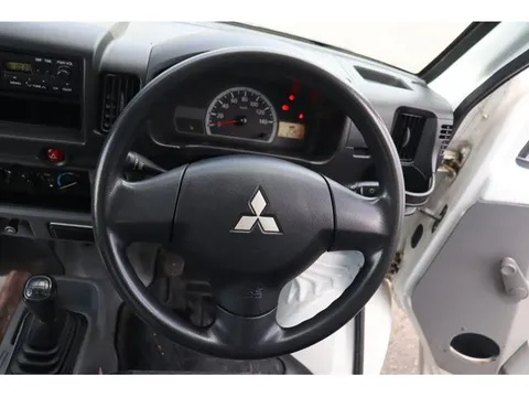 Mitsubishi Minicab Truck