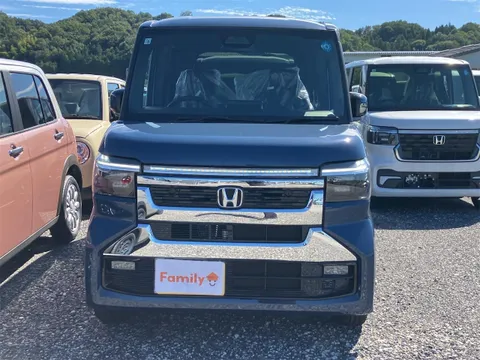 Honda N-BOX Custom
