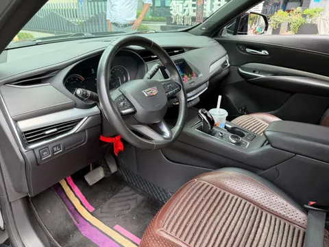 Cadillac XT4