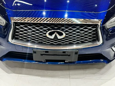 Infiniti Q50L