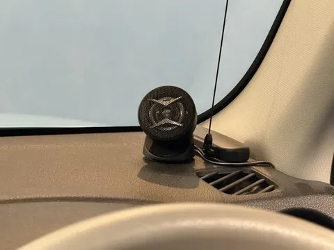 Daihatsu Mira Tocot