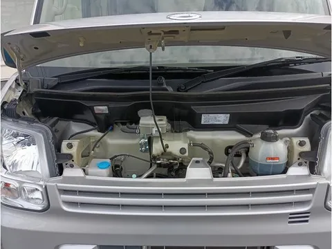Nissan Clipper Van