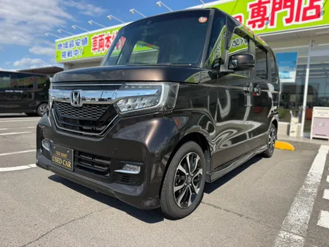 Honda N-BOX Custom