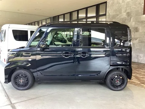Suzuki Spacia Base