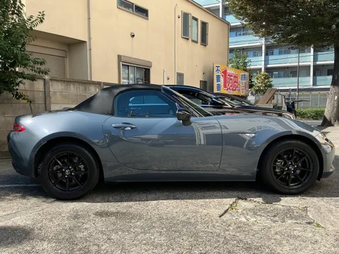 Mazda MX-5 (Roadster)