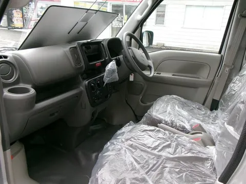 Mitsubishi Minicab Van