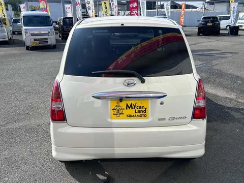 Daihatsu Mira Gino