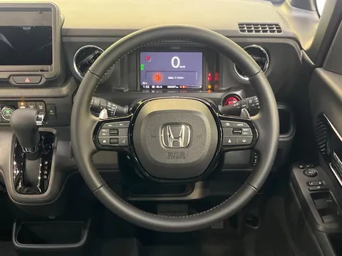 Honda N-BOX Custom