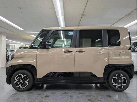 Mitsubishi Delica Mini