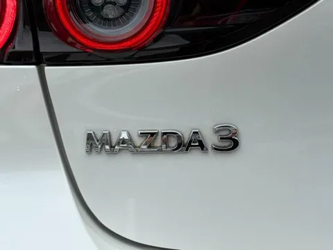 Mazda MAZDA3 Fastback