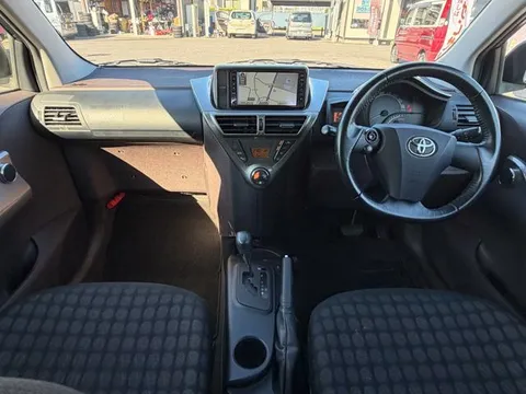 Toyota iQ