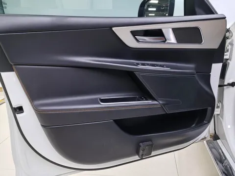 Jaguar XEL