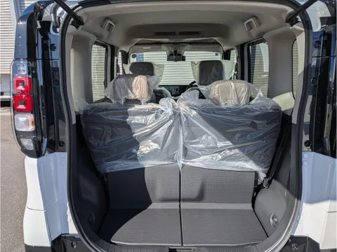 Mitsubishi Delica Mini