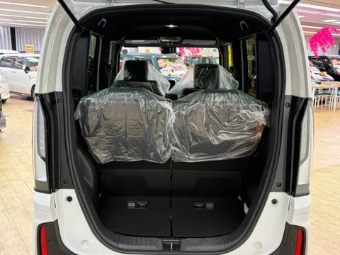 Honda N-BOX Custom