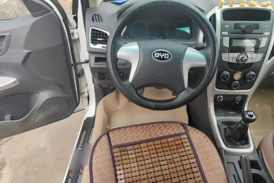 BYD F3