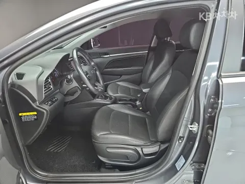 Hyundai Elantra (Avante)