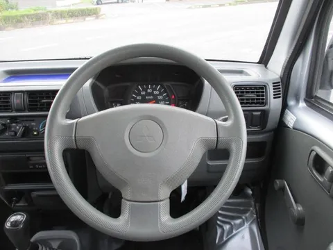 Mitsubishi Minicab Van