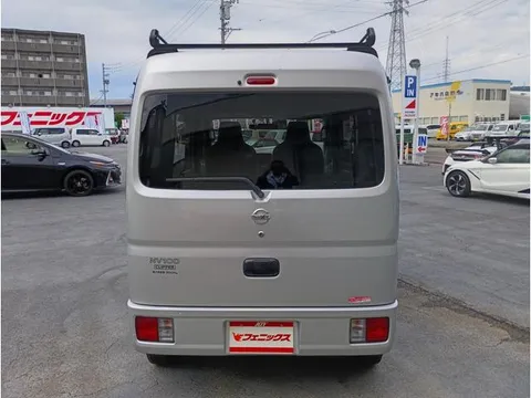 Nissan Clipper Van