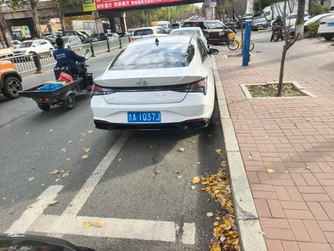 Hyundai Elantra (Avante)