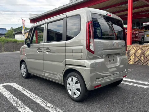 Suzuki Spacia