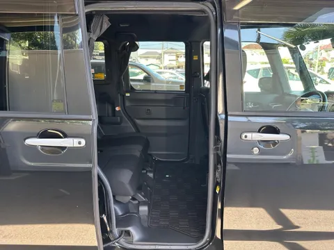 Toyota Pixis Mega