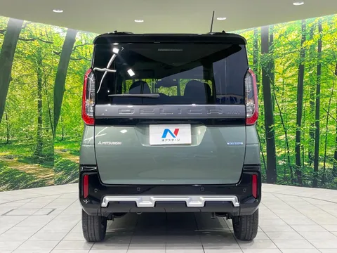 Mitsubishi Delica Mini