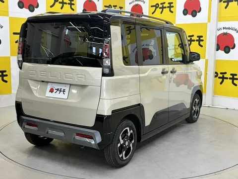 Mitsubishi Delica Mini