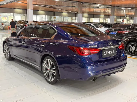 Infiniti Q50L