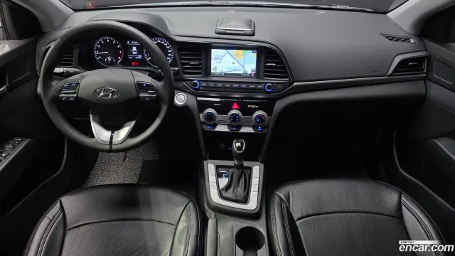 Hyundai Elantra (Avante)