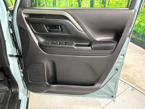 Suzuki Spacia Gear