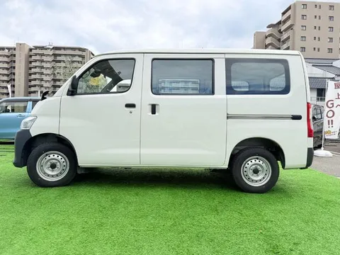 Toyota TownAce Van