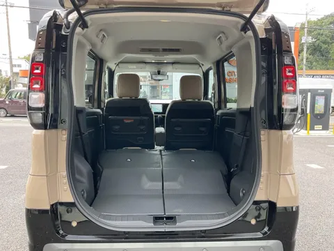 Mitsubishi Delica Mini