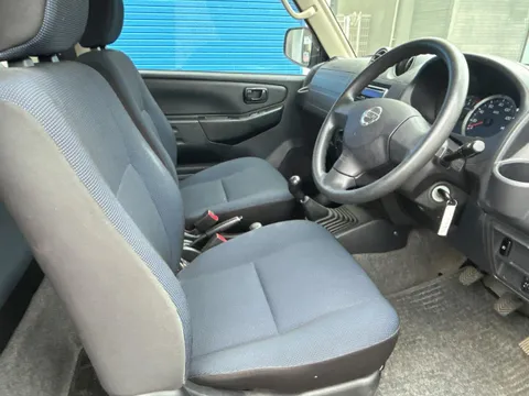 Nissan KIX