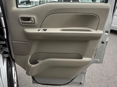 Mitsubishi Minicab Van