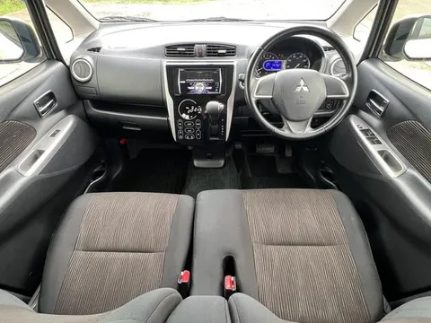 Mitsubishi eK Custom