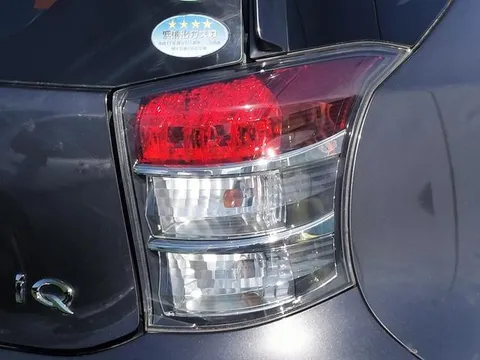 Toyota iQ
