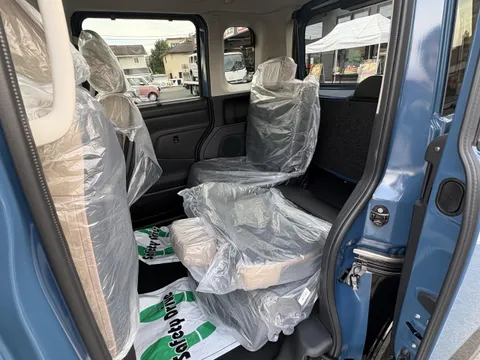 Mitsubishi Delica Mini