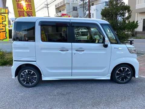 Suzuki Spacia