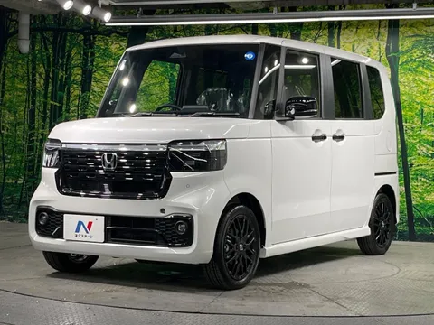 Honda N-BOX Custom