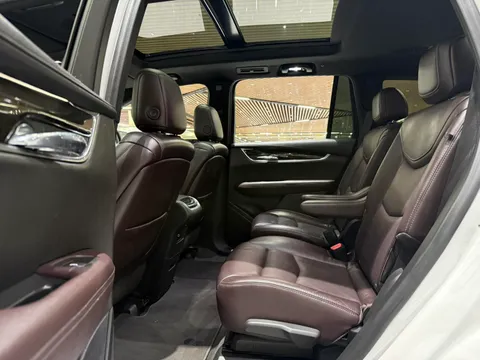 Cadillac XT6
