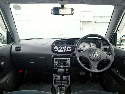 Daihatsu Mira Gino