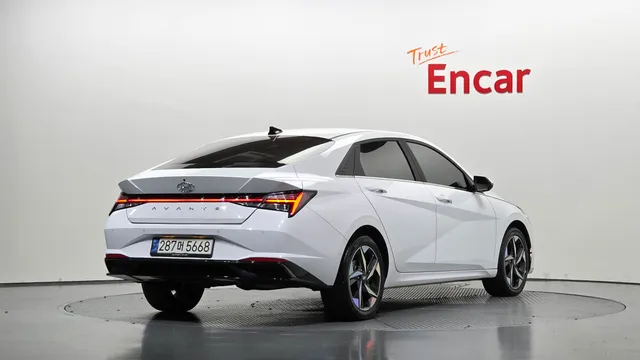 Hyundai Elantra (Avante)