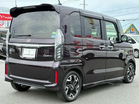 Honda N-BOX Custom