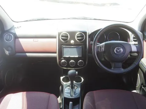 Mazda Verisa