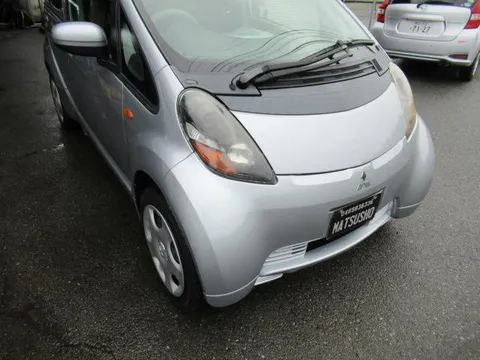 Mitsubishi I