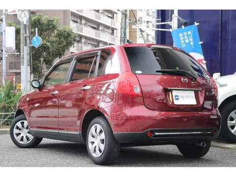 Mazda Verisa