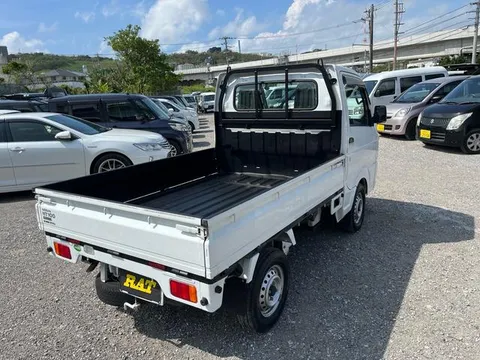 Nissan Clipper Truck